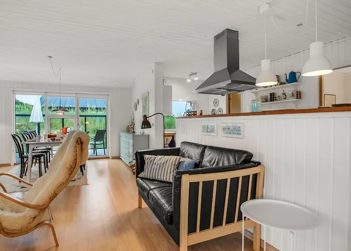 Cate - 900m From The Sea By Interhome